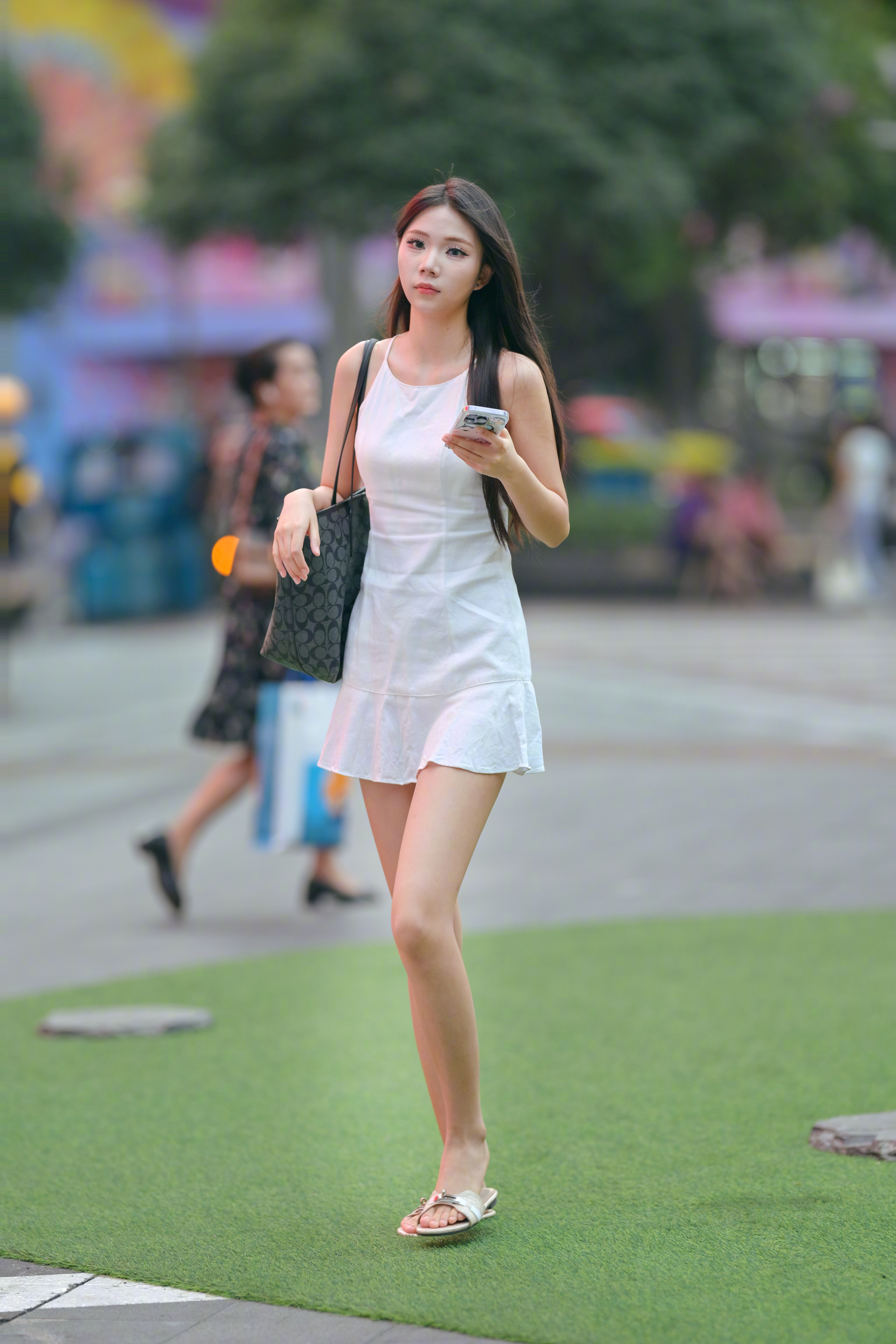 街拍[超话]   白裙  小凉鞋  （拒绝水印） ​​​