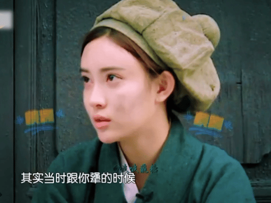 袁咏仪欣慰孟子义如今的成功桃花坞夜晚烧烤烟火升腾，靓靓姐孟姐手握可口可乐细数过往