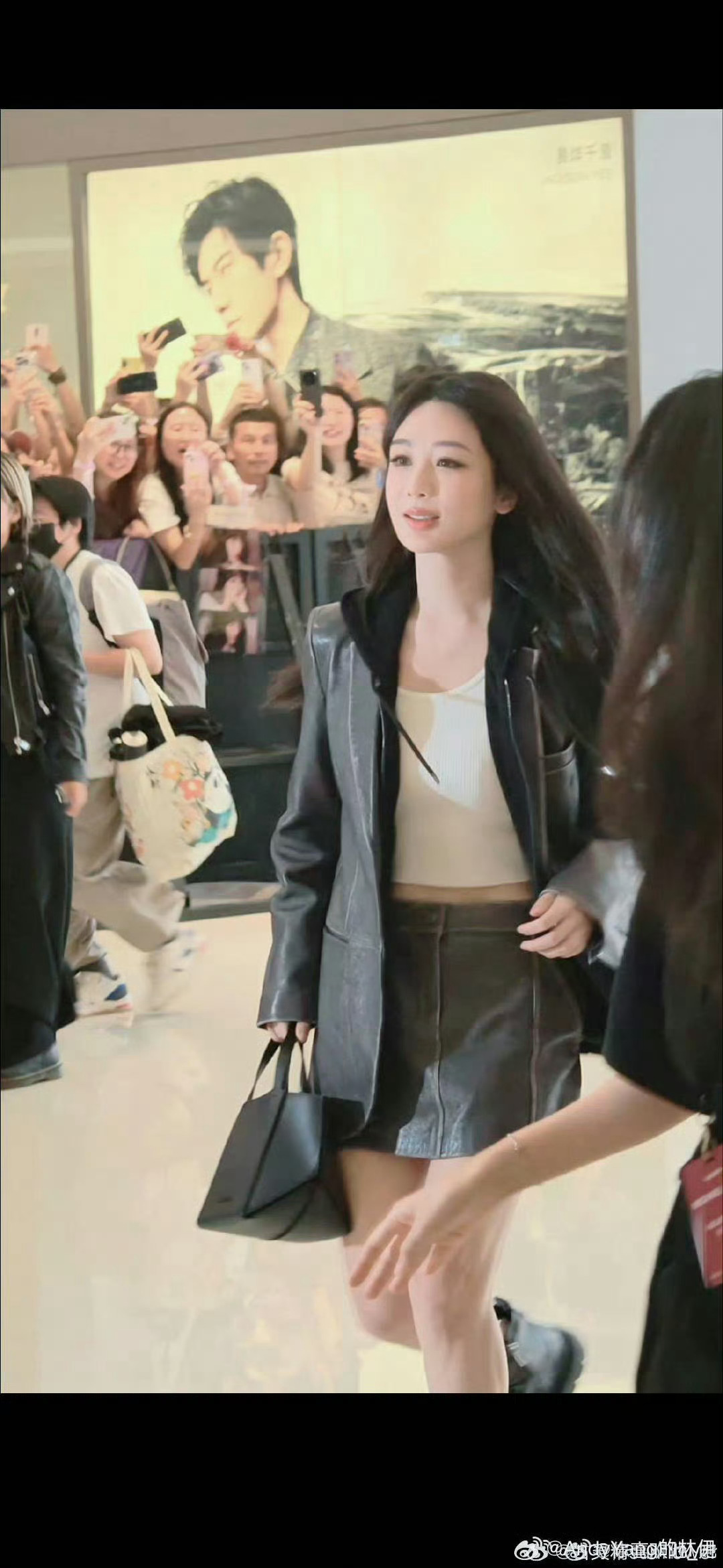#江小宴说杨紫精修图和生图差距大#还好吧，都是美美哒！咱就说不要无脑黑[怒] ​