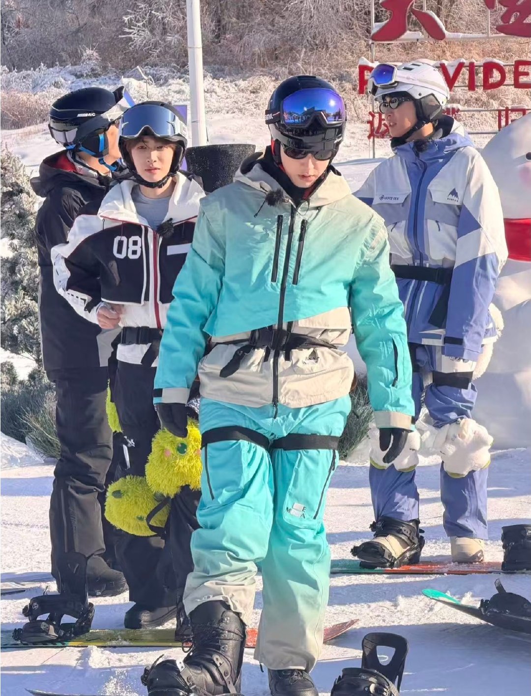 长春人都在偶遇好六团  怎么长春人都在偶遇好六团就我没偶遇到？急得在家原地跺脚，