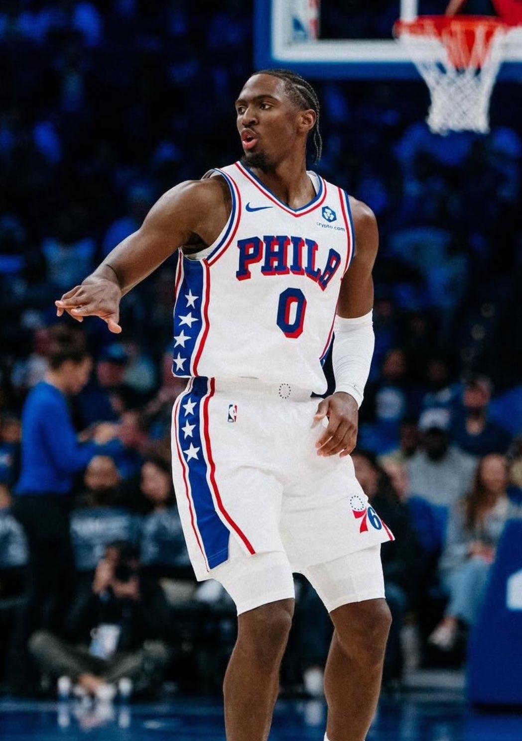 现在，马克西是76人大当家的！

开赛9场，场均拿下33.2分5篮板8.3助攻，