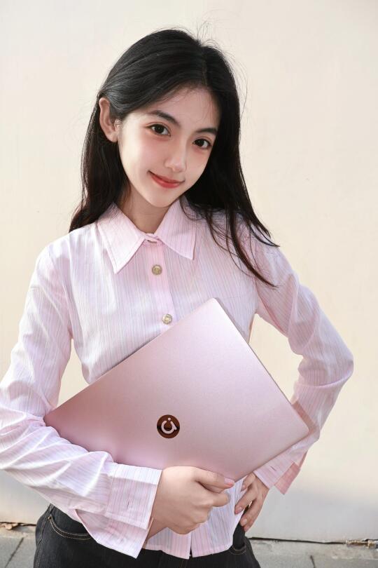 带着💻在咖啡厅坐着是一种舒心(*¯︶¯*)
