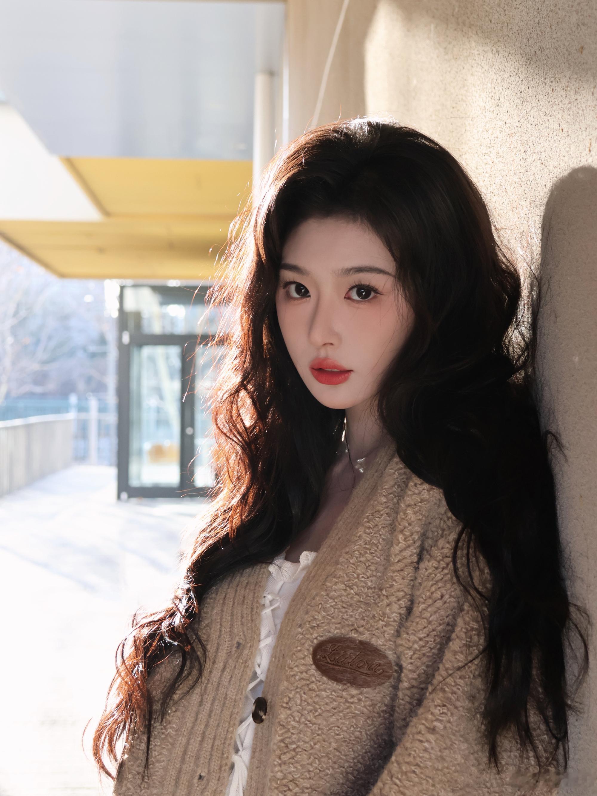 #电视剧[超话]##孔雪儿妇女节营业# ​#孔雪儿长卷发造型# 孔雪儿妇女节营业