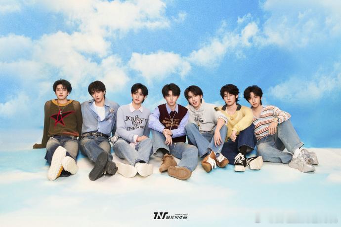 时代少年团的青春向上无限生长时代少年团摆脱地心引力海报   时代少年团摆脱地心引