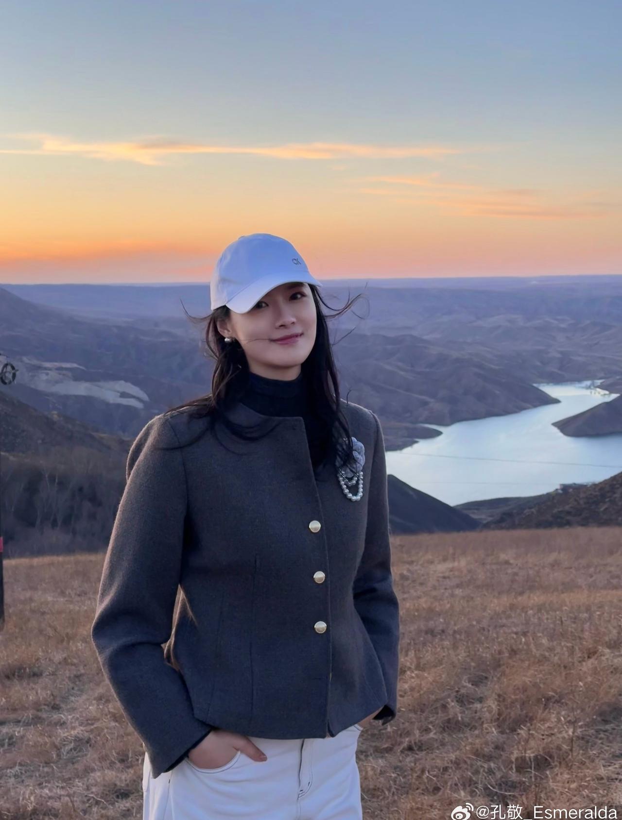 看日落
吹晚风
数星星  ​