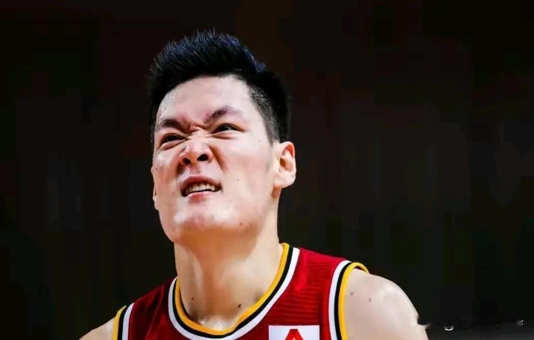 喷张宁的喷子们呢？给张宁下违规钩子的裁判们呢？张宁这几场又放光芒了，该下手了吧？