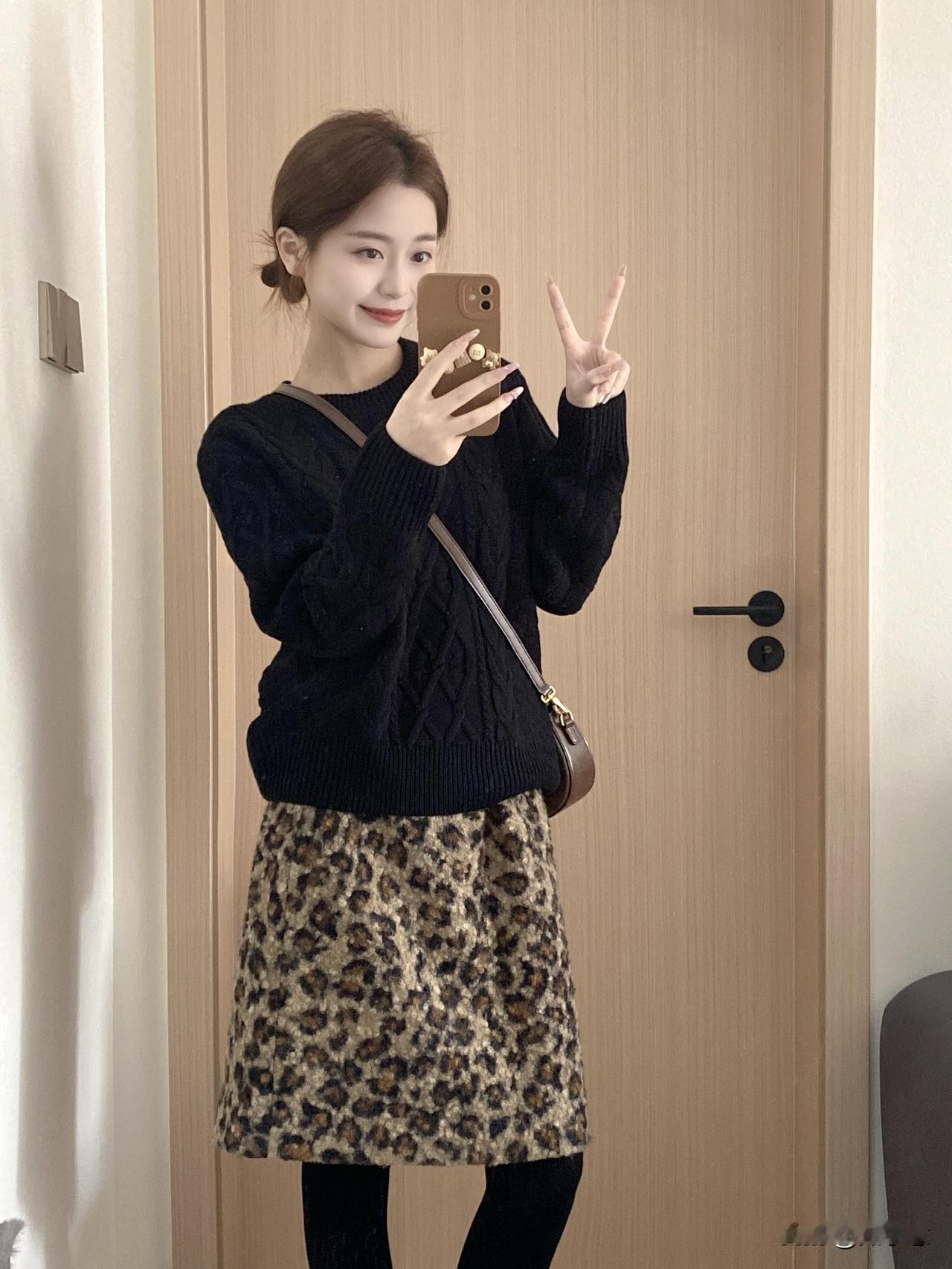 古早感｜毛衣➕豹纹裙||