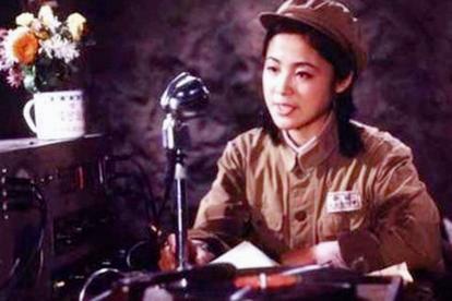 1979年，我国女翻译刘禄曾在美国访问期间，突然发现一名美国男子一直盯着她看，几