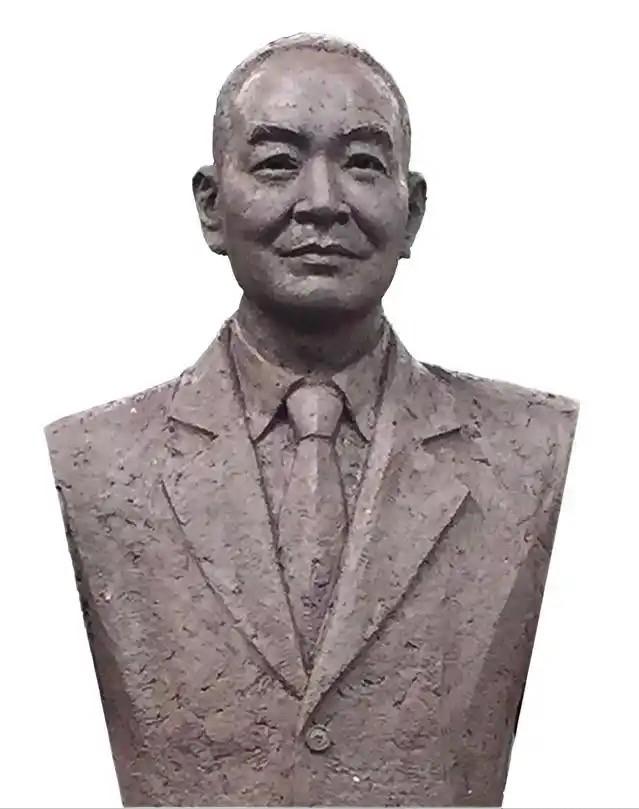 如果没有他，解放战争可能还要多打几年，若他不被叛徒出卖，祖国也许早就统一了。
 