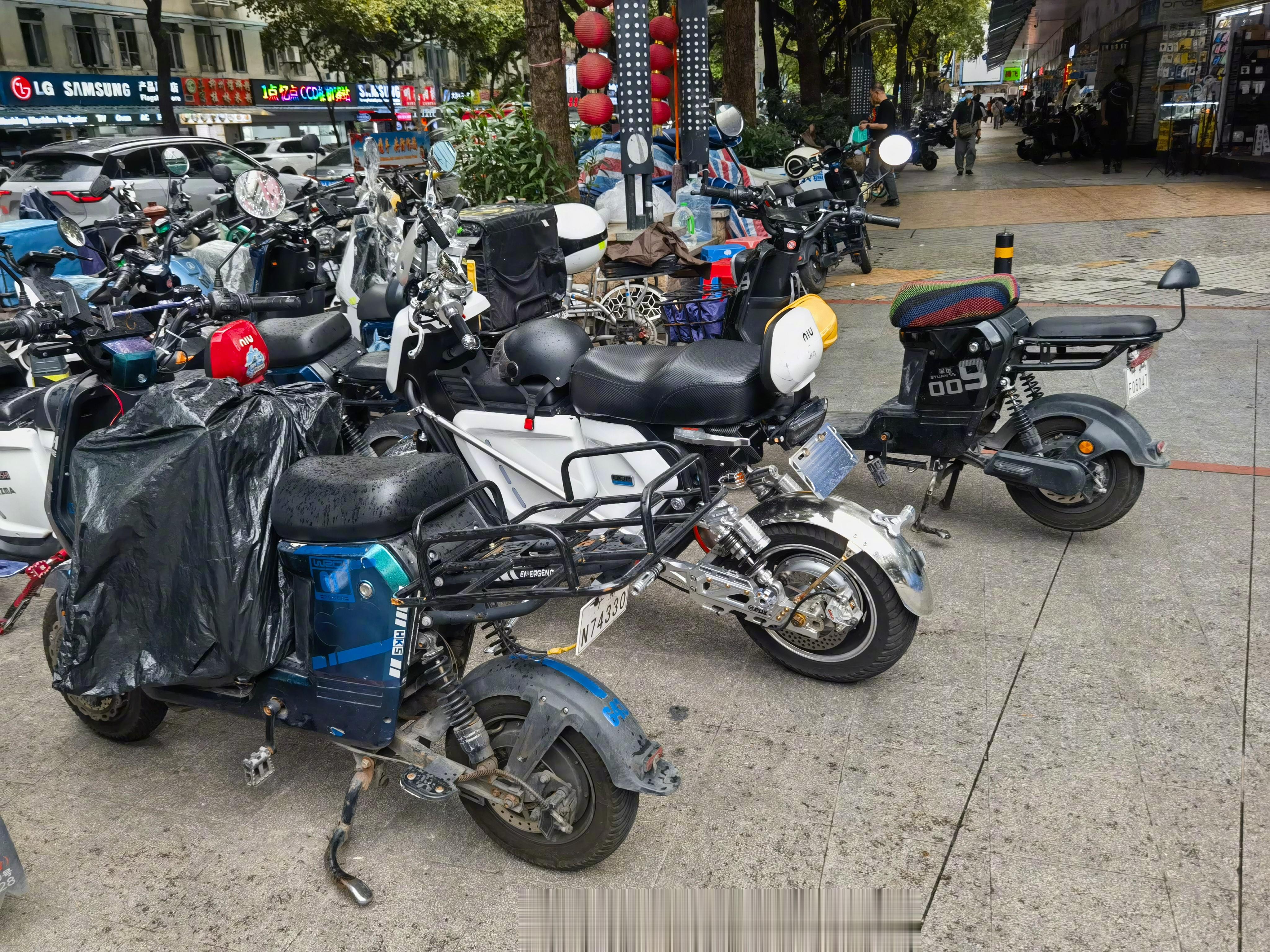 #广州禁止电动车# 关于广州电动单车治理措施，近年来，电动单车数量迅速增长，给生