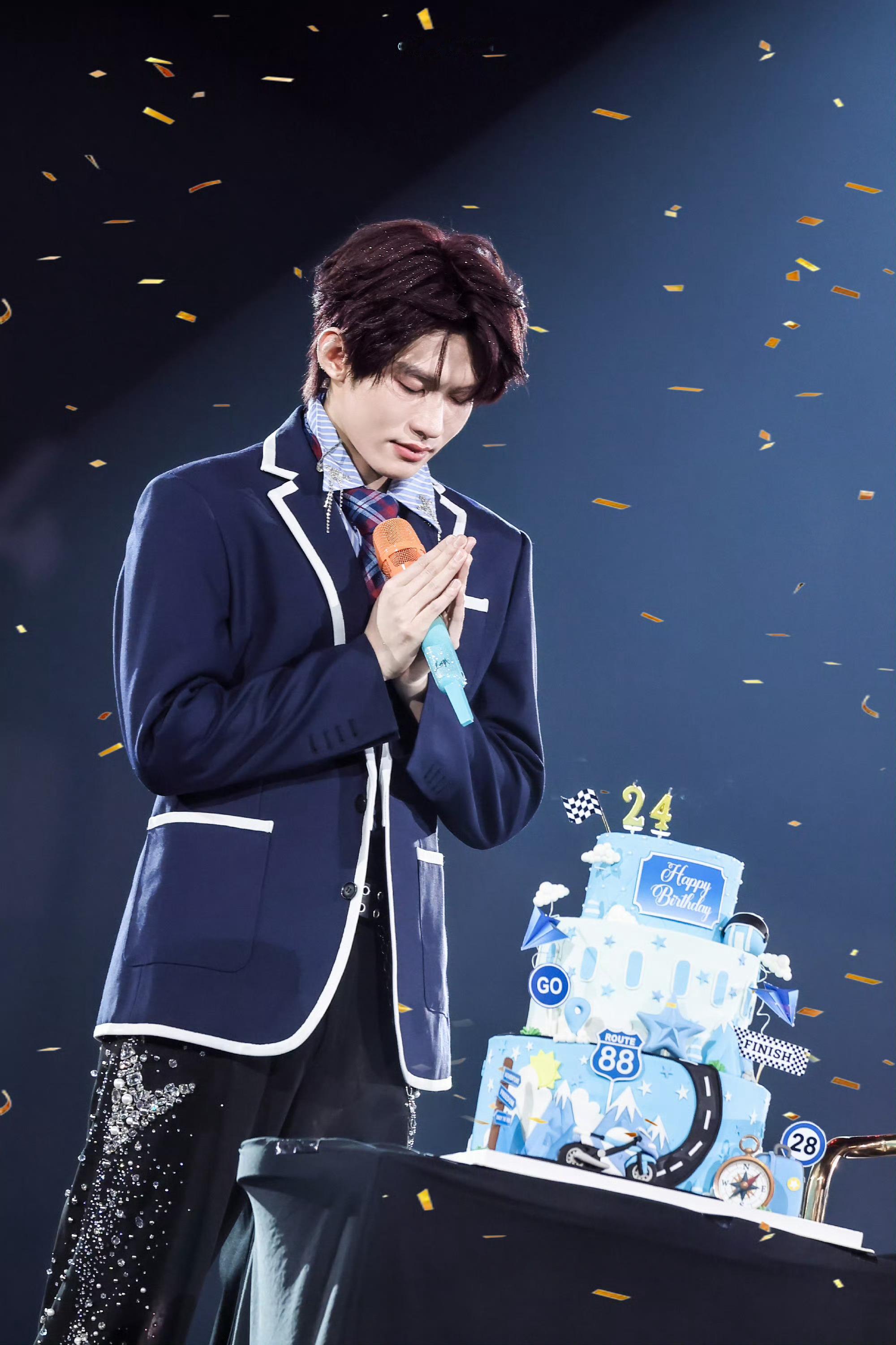 云熠星河 🌌云旗廿四 星途永炽 Hi, YunQi Captain！Are y