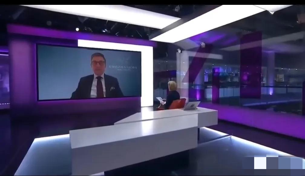 北约前秘书长拉斯穆森近日呼吁欧洲立即向乌克兰部署2万名军人、150架战机并设立“