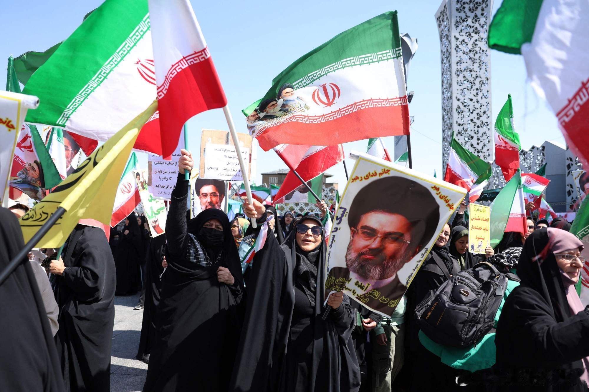 伊朗高层集体发声看似万众一心的表态之下，伊朗内部权力结构暗流涌动。革命卫队悄然接