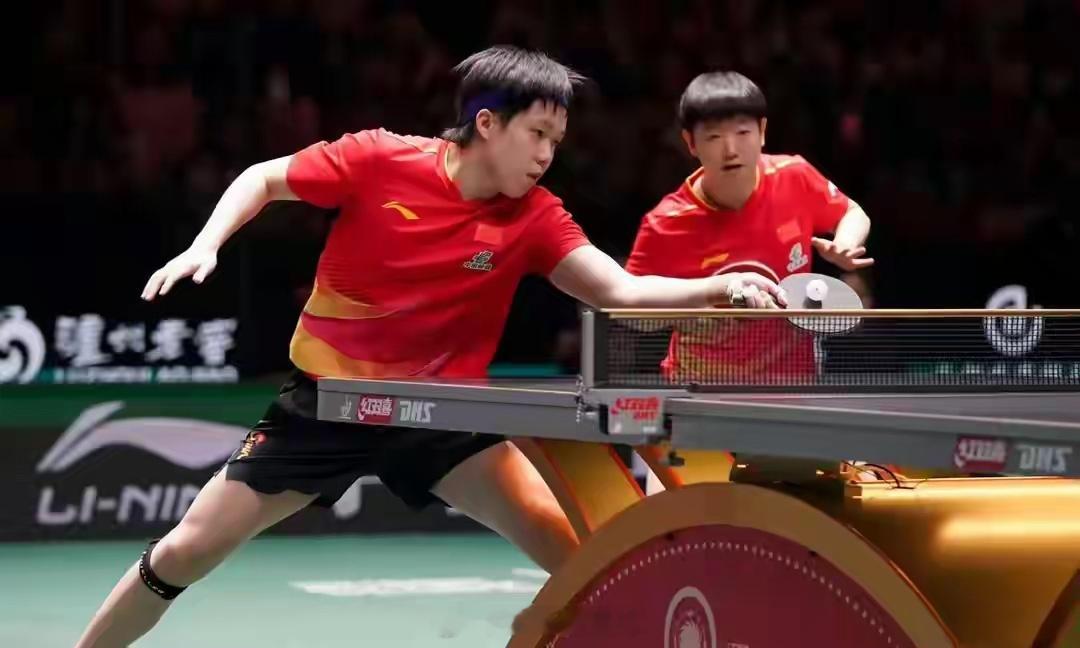 12月3日成都混团世界杯第二阶段，孙颖莎/王楚钦混双3-0完胜伊沃/阿拉波维奇，