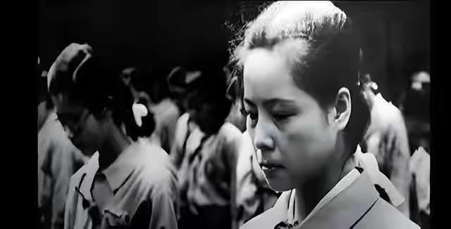 1945年大约有10万日本女人疯狂的求嫁中国男人！
苏联人进攻关东军之后，日本开