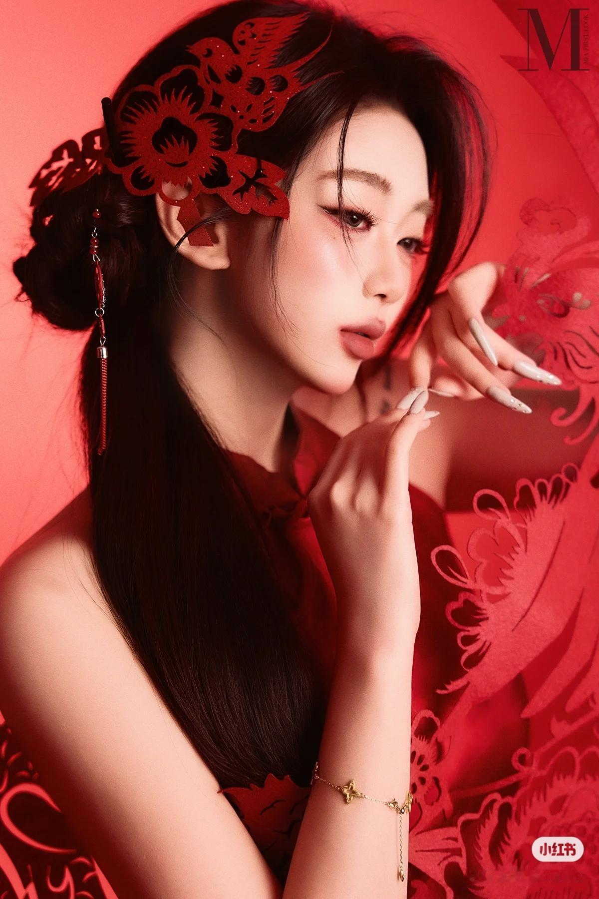 晒图笔记大赛美女红色旗袍穿搭写真