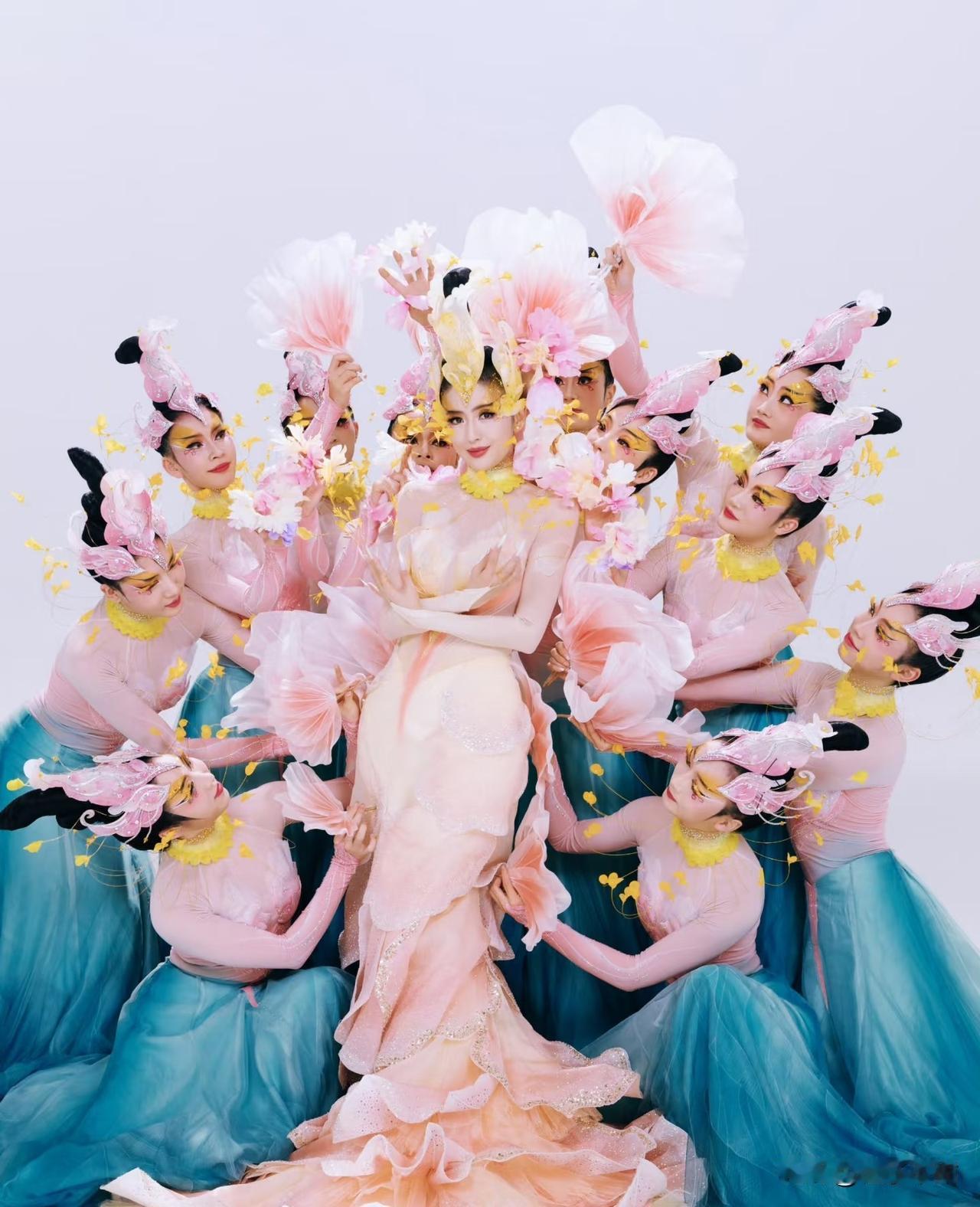 我估计陈思诚
现在的心情是全网最糟糕的了
不是因为电影失利了，是他没想到离婚后的