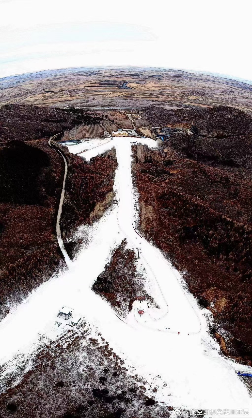明天开始，齐齐哈尔碾子山奥悦滑雪场所有雪道全部开放。可以去试试。 ​​​