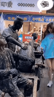 这个“假人”的定力太厉害了！