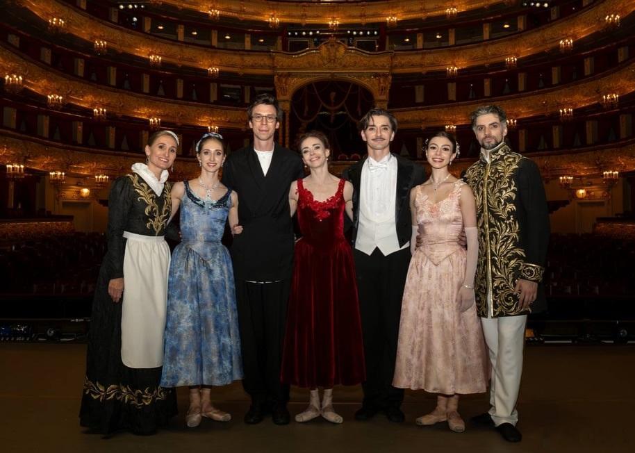 7月16日莫斯科大剧院Uliyana Moksheva参加了Ekaterina 