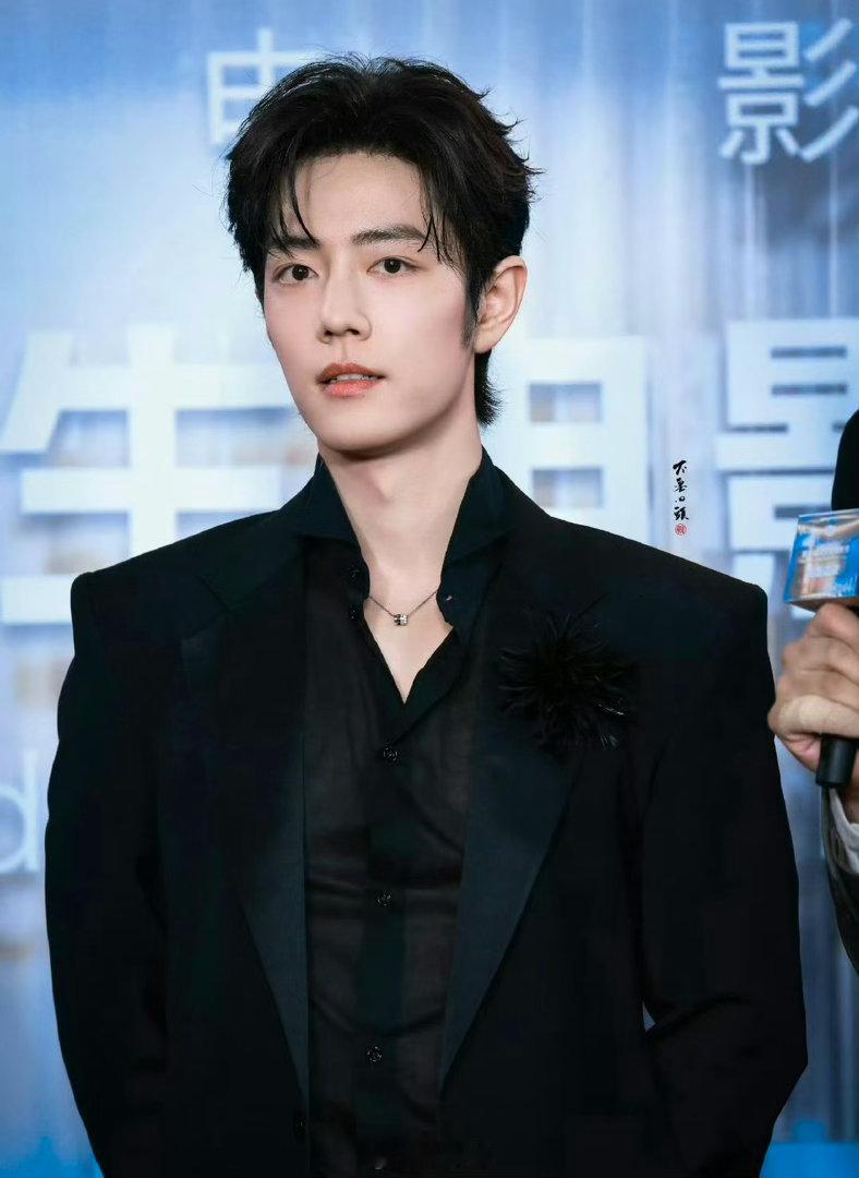 原来藏海大人早已明示 肖战曾预告藏海传2 哈哈哈哈哈就是说原来藏海大人早已明示，