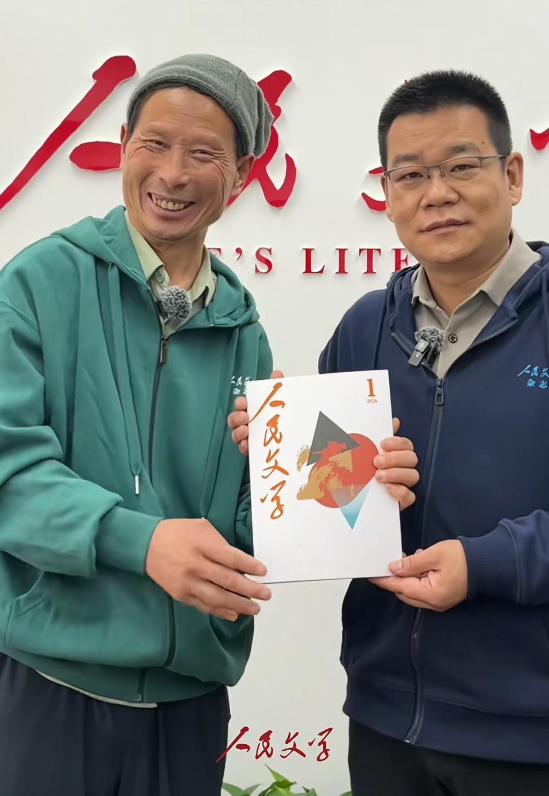 1月10日，爱读书的农民工刘诗利大叔，被请进了《人民文学》杂志社的大门。

刘诗