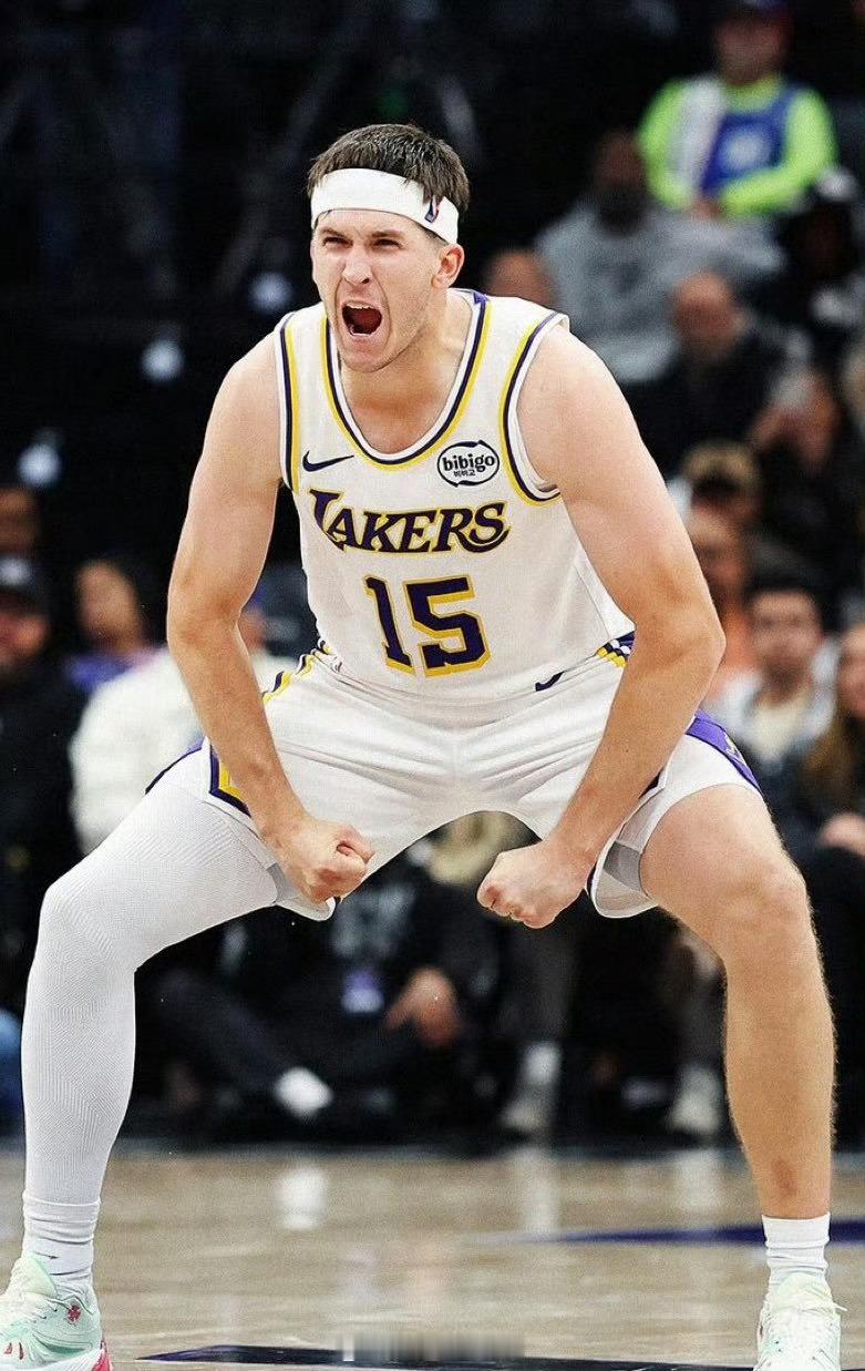 赛季至今，里夫斯出手51次罚球，联盟第一。有机会罚进全明星？😦开拓者战胜湖人 