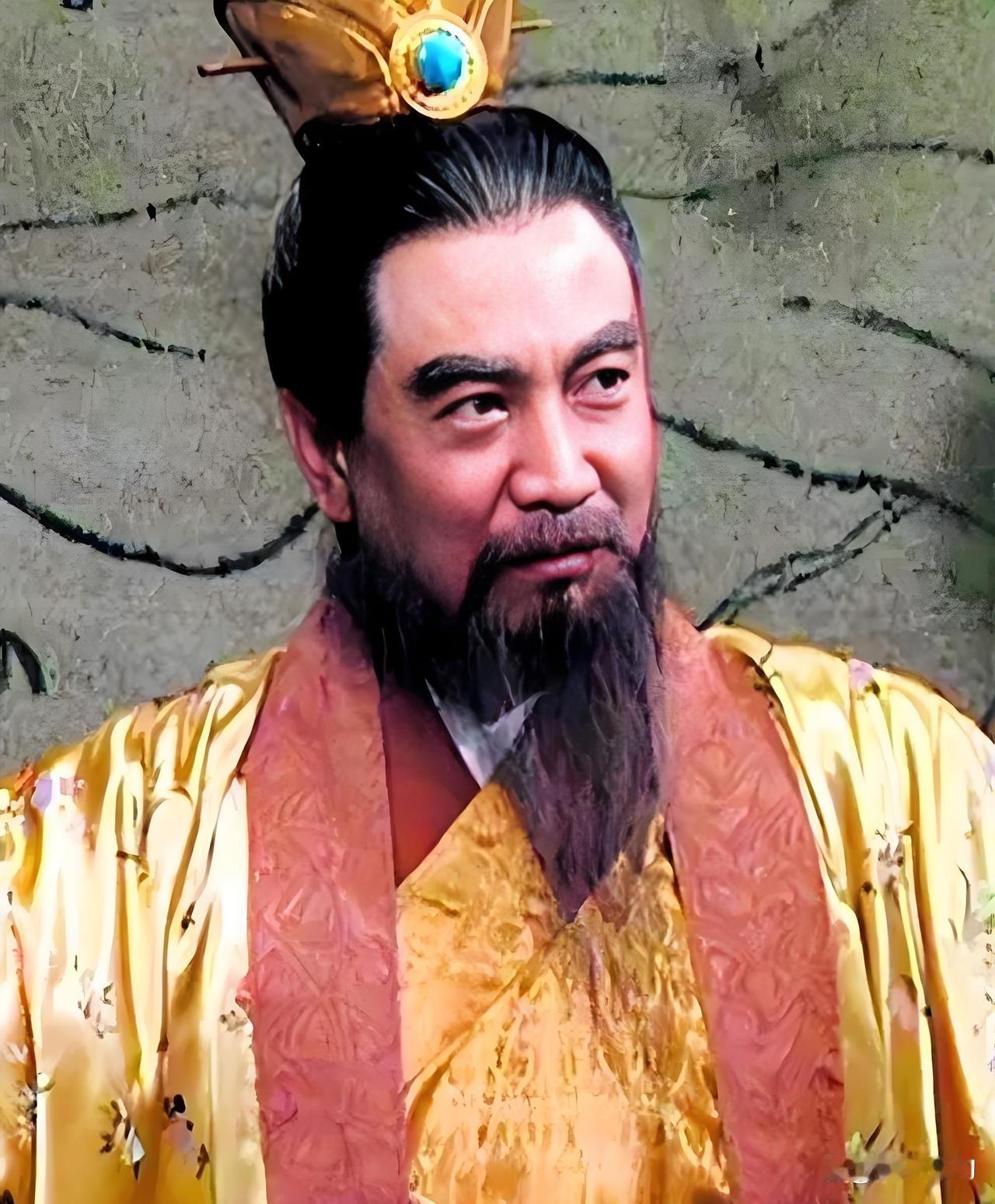 纵观古今历史，唯有东汉末年的曹操最复杂的，也让他显得更有魅力。
曾经为匡扶汉室刺