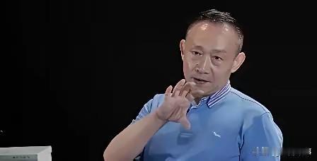 卢麒元先生先对社科院的投入质疑，然后又再次点出资本流失与外汇外挂的问题。

卢先