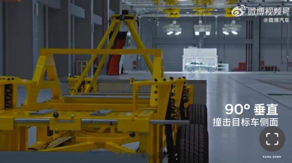 xc70被连续撞击三次会怎样 零下30℃极寒环境，沃尔沃XC70遭6.5吨冰壶以