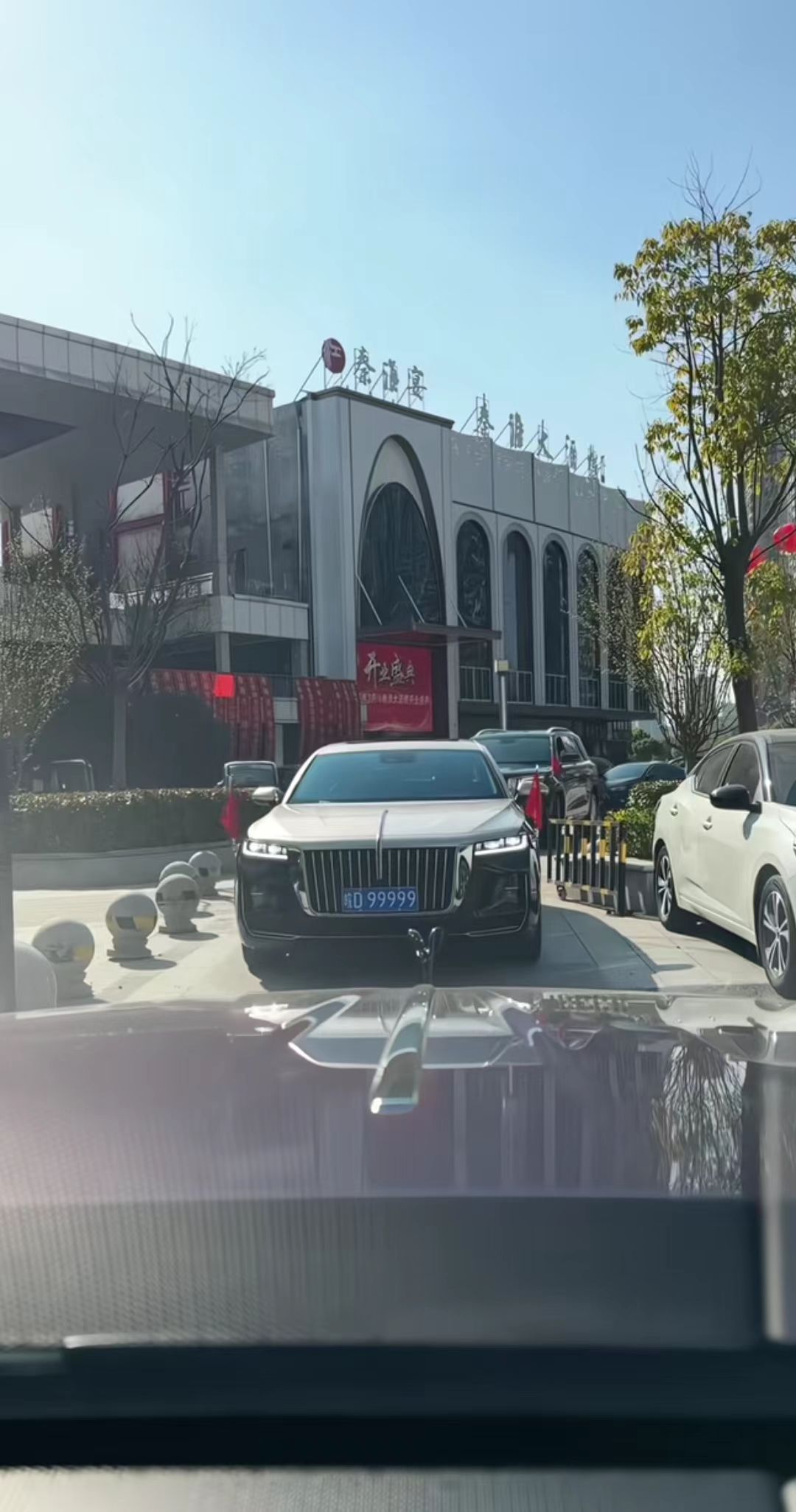 豪车超跑[超话]  淮南的最小和最大车牌照…….00000、99999。 ​​​