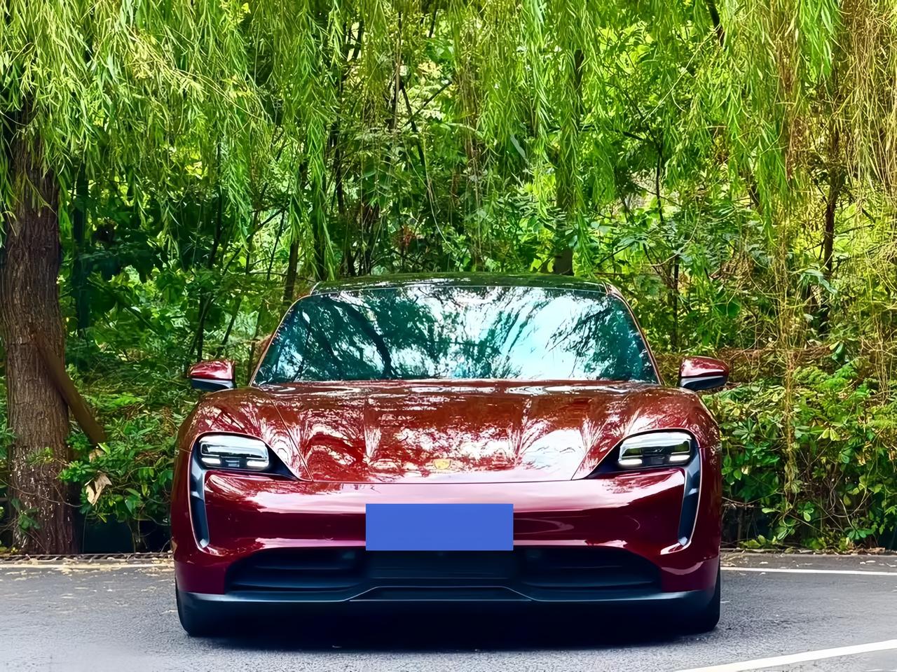 30—50万预算，买二手Taycan当第二辆车，我会先查召回和电池，再看配色。