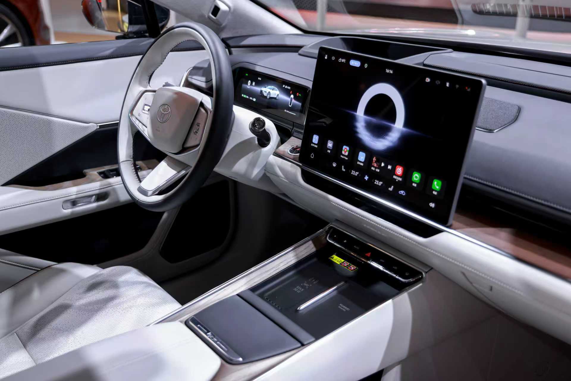 丰田铂智7MoLA大模型首测 1502.5ms对丰田意味着什么？鲁大师说这是“丰