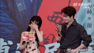 田曦薇演我看强制爱我磕cp就田曦薇这样田曦薇是不是忘了有镜头在拍？那个又羞又兴奋