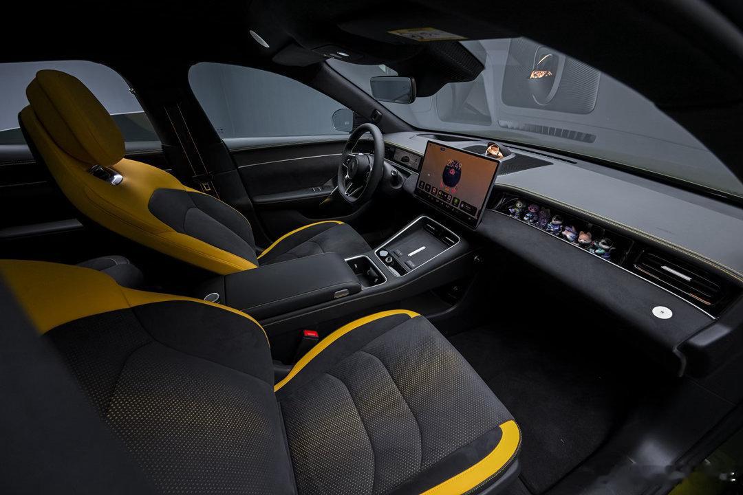 尚界Z7动态评测尚界Z7动态表现出色，华为途灵底盘稳控精准，乾崑ADS 4.1智