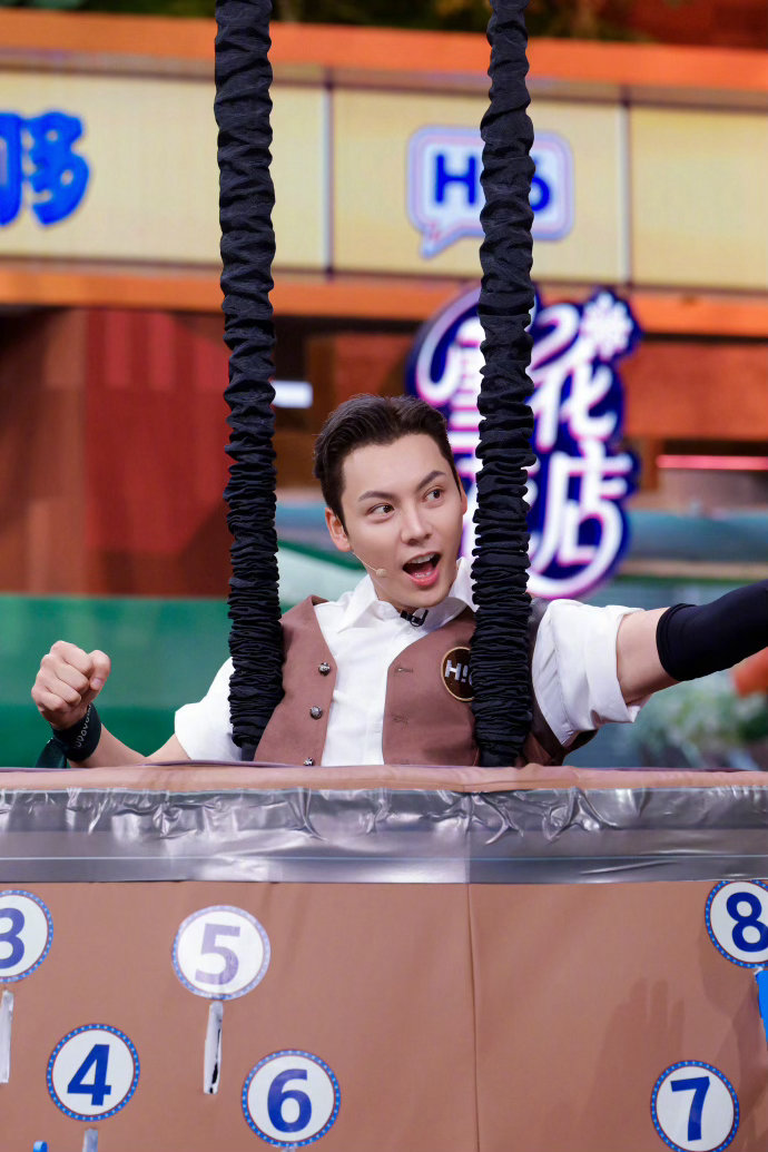 九门三大当家hi6再聚终于看到张启山吴老狗点天灯了张启山吴老狗霍仙姑Hi6同框，