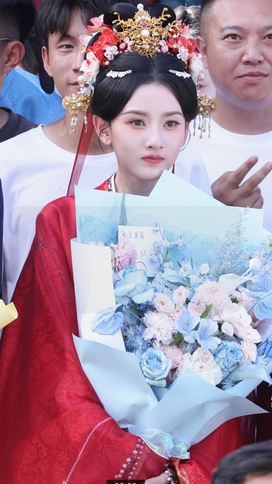 祖儿杀青快乐～宋祖儿司宫令杀青捧花司宫令杀青路透