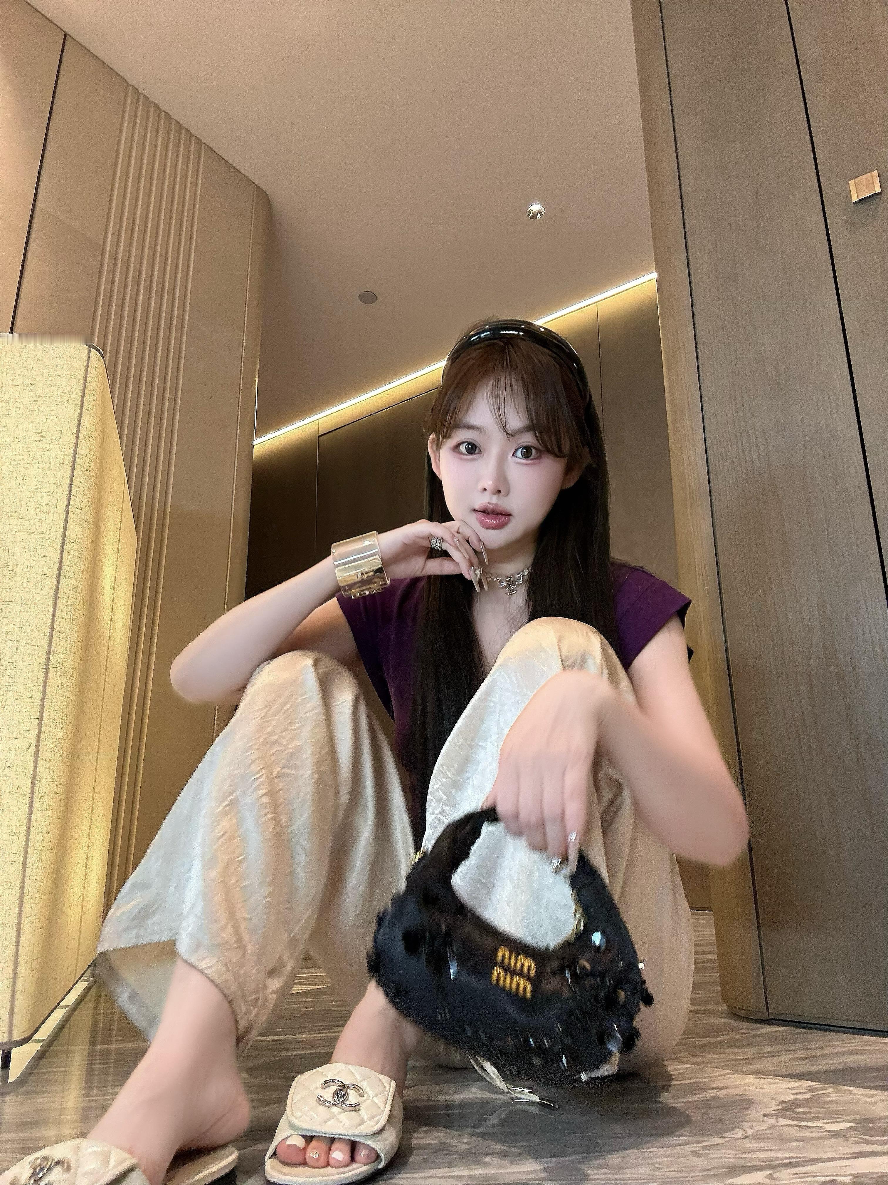 今天选择紫色💜上身真的好显白 一整套出任何场合都很合适[耶]lin bouti