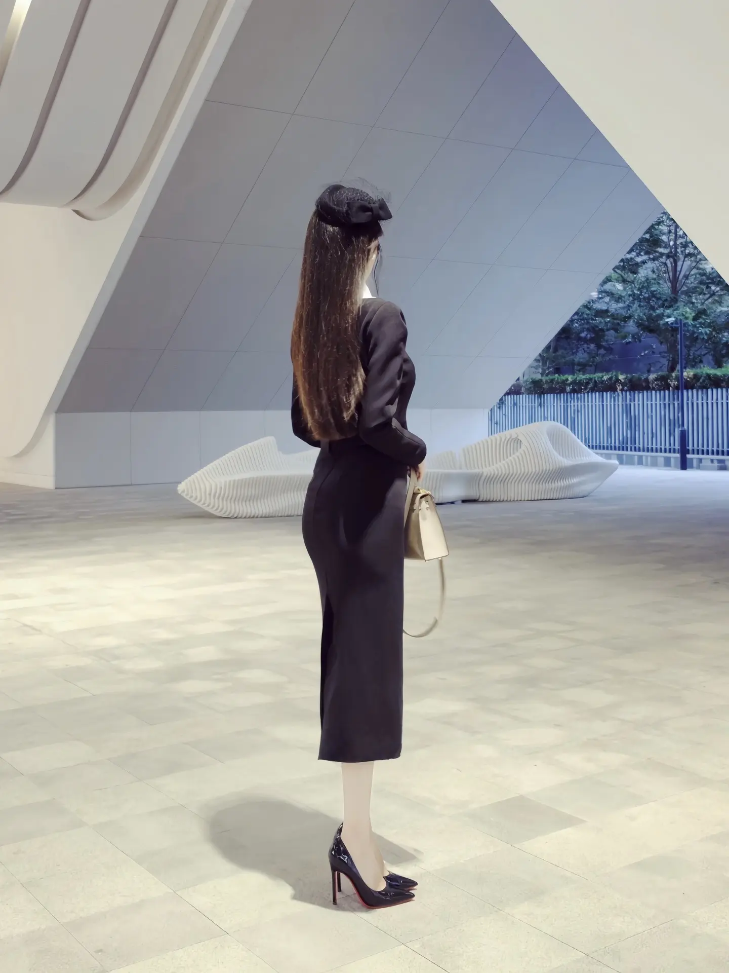 “我以为我手段高明 没想到他是真的爱我”李莱尔穿搭