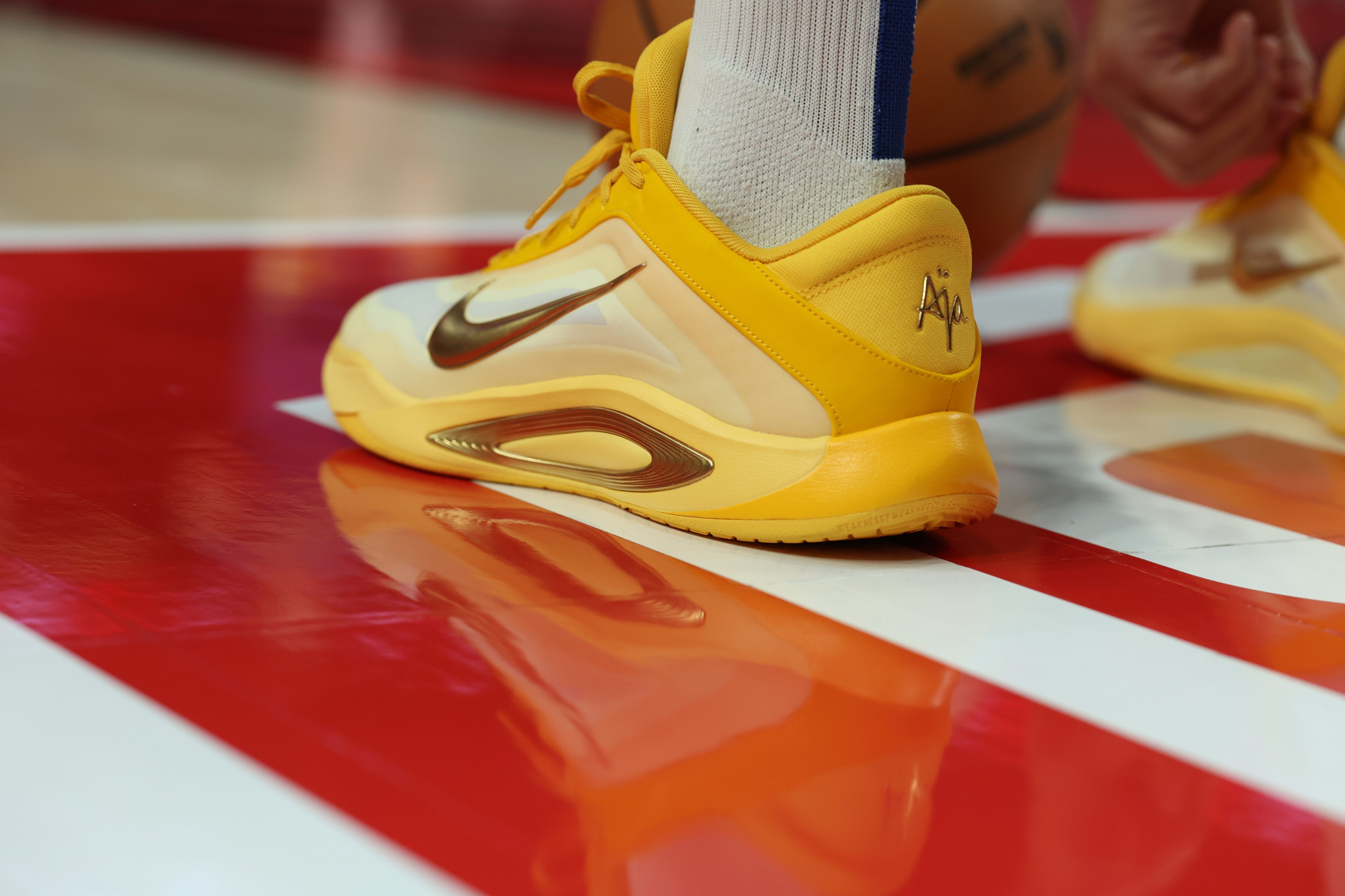 库里自由穿鞋，好像还是更喜欢耐克库里新赛季篮不住