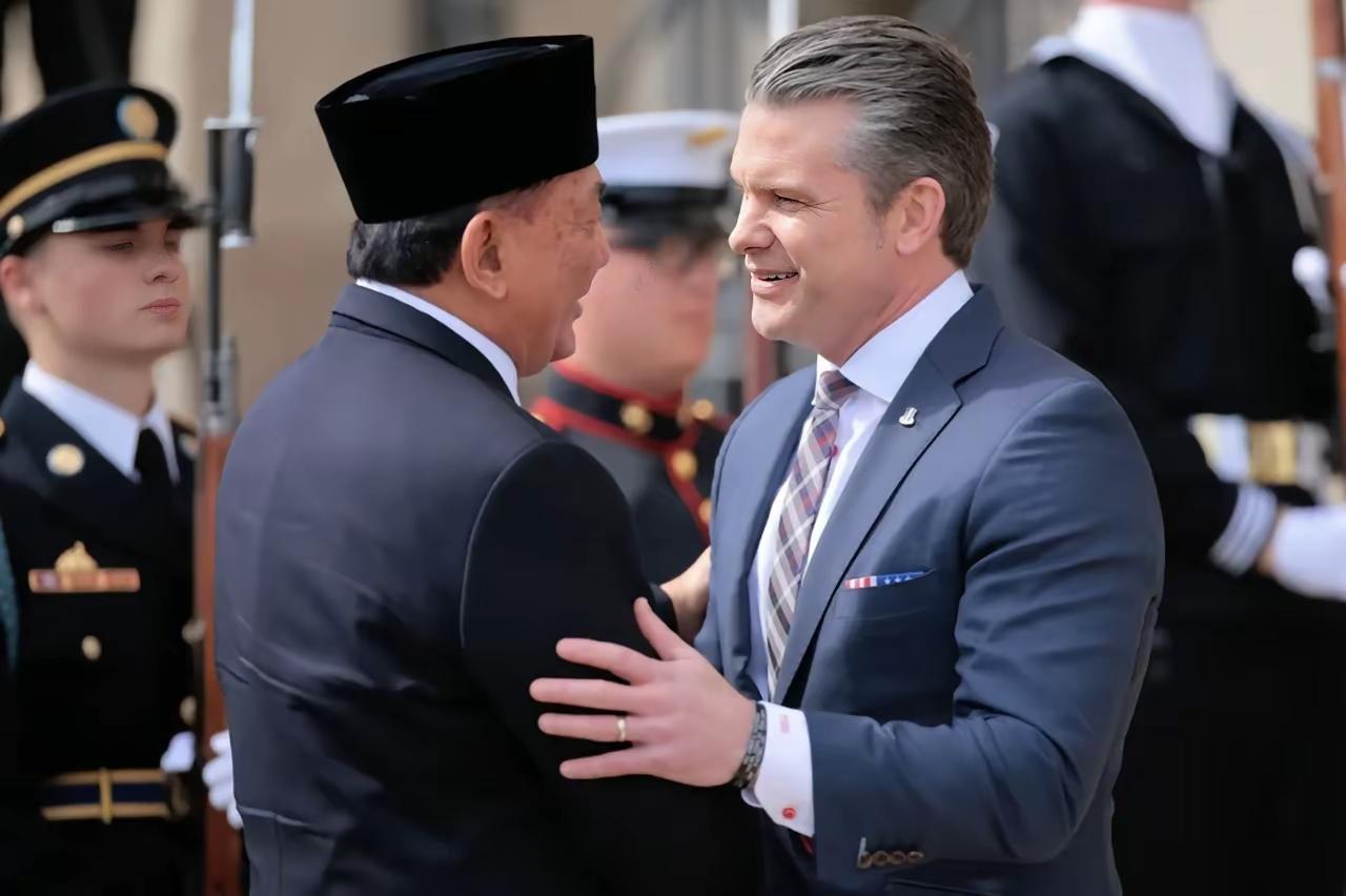 美国差一点就拿到了印尼领空的绝对控制权。

美国这手，玩得真够绝的。他们想干一件