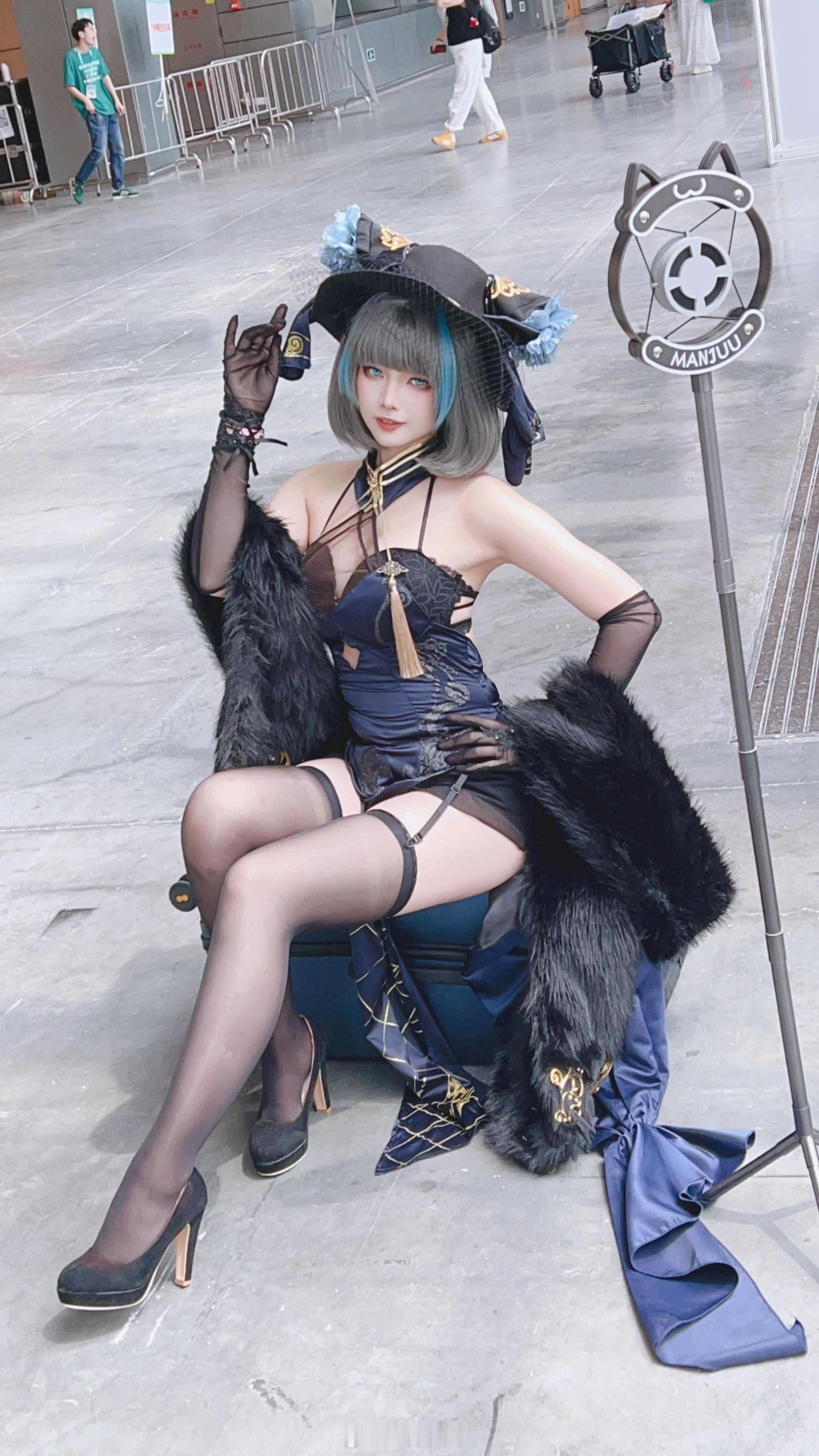 今天直接在外场了萤火虫动漫游戏嘉年华coscosplay  ​​​