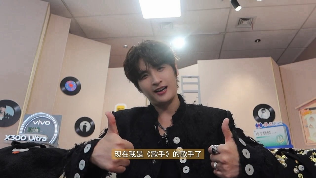 “我自己不会质疑自己”“其实我很行，我还可以更行！” 好可爱的小孩