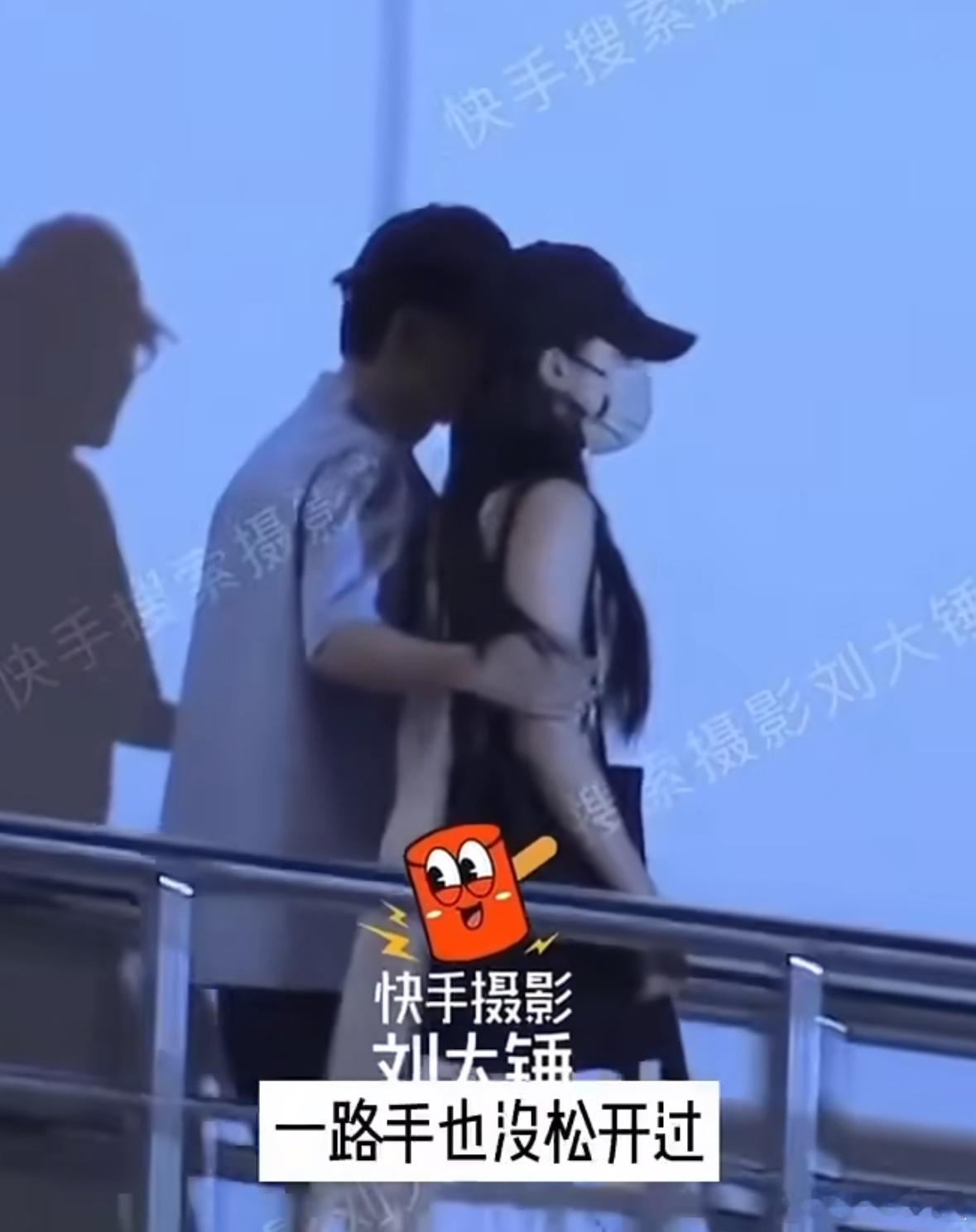 #刘冲搂着张婧仪出门# 这面刘冲刚坐上VOGUE主编，那面就当街搂着新小花张婧仪