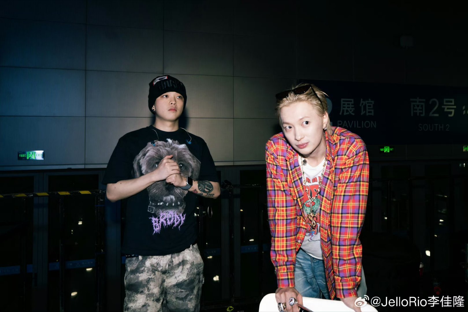 Day1兄弟！李佳隆晒与Asen合照李佳隆Asen