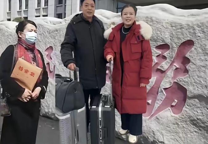 大众的疑惑

有人说，
盼望已久的“三拒绝”又输了，
也就是说许M除了反网暴官司