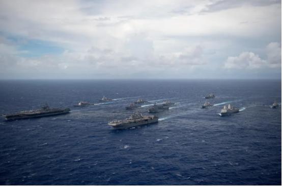 日本万万没想到，高市的“愚蠢”居然帮中国解决了两大问题。第一个，帮我们全中国人再