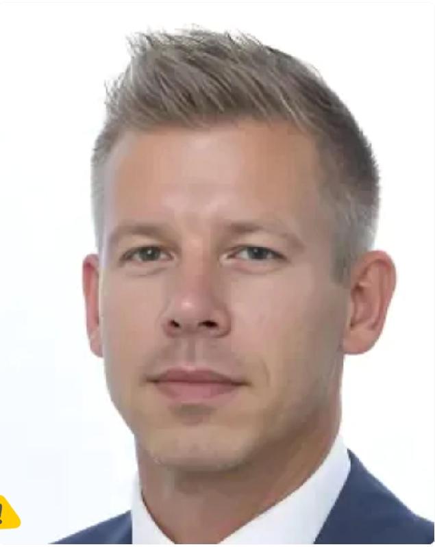 毛焦尔，匈牙利新任总理，非常厉害！

匈牙利政坛这回可真是太热闹了。
 
这个4