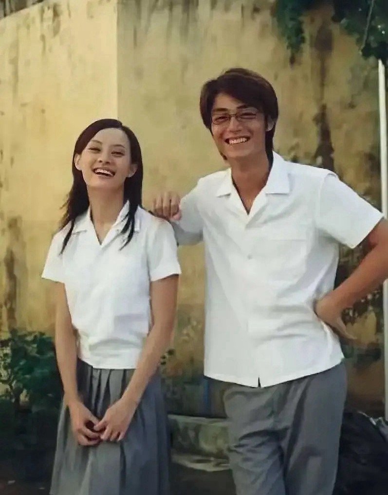 孙 俪  和 霍 建 华 这 也 太 青 春 的 模 样 了，虽 然 那 时 候