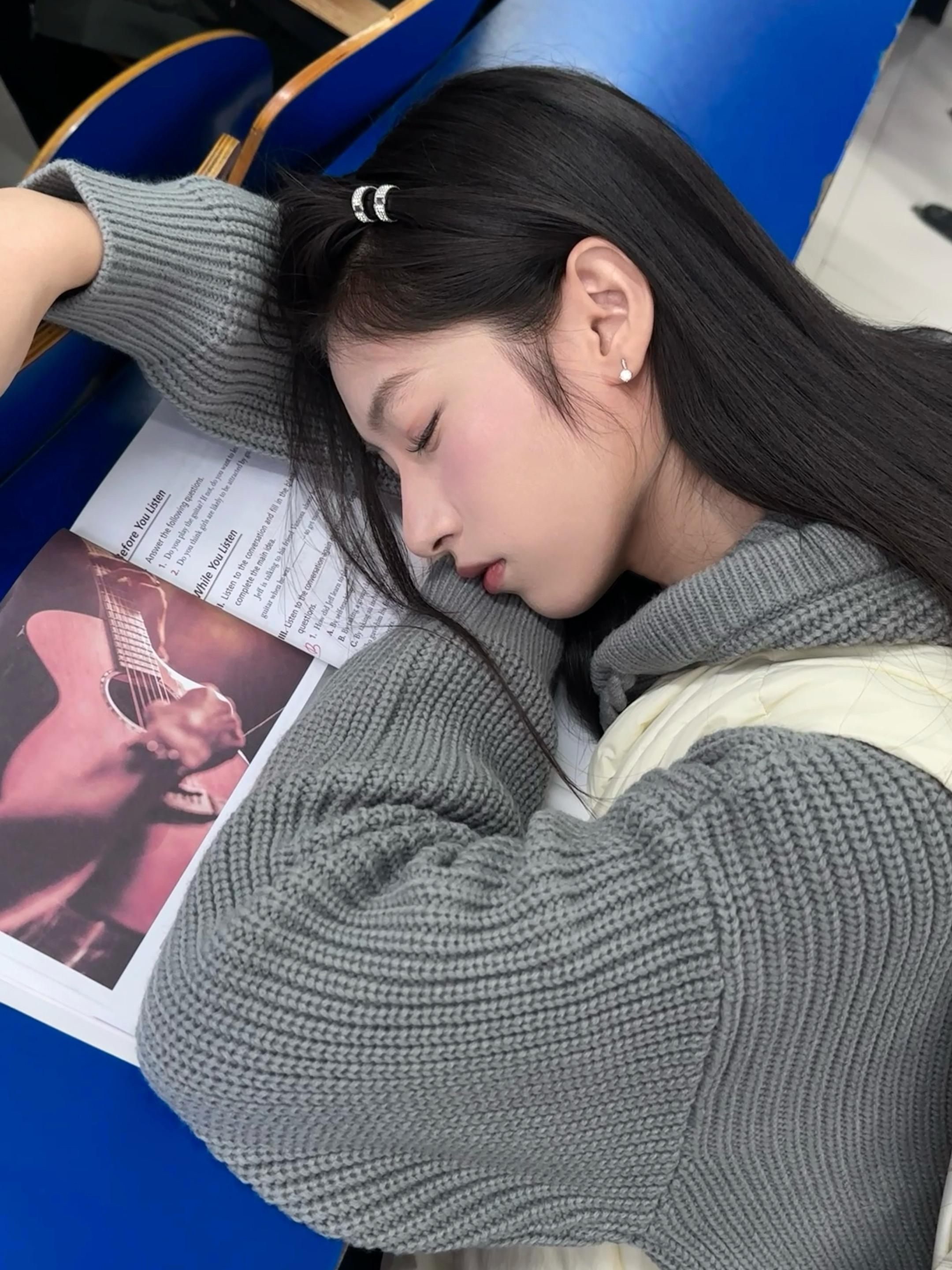 看你入眠的侧脸 有多美